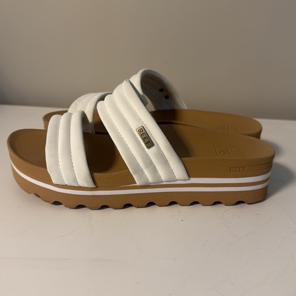 **SOLD ON MERCARI**REEF Kaia 2 Bar Slide Sandals women’s size 6 - Picture 3 of 7